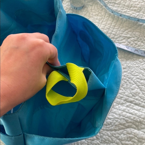 Melissa & Doug Octopus Beach Bag with Waterproof Design - Picture 6 of 6